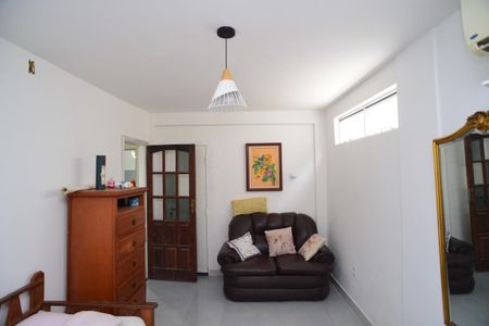 Quarto de casa para alugar com 1 quarto, 60m² em Itanhangá, Rio de Janeiro