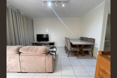 Sala de casa de condomínio à venda com 3 quartos, 170m² em Jardim Cláudia, São Paulo