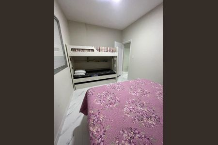 Quarto de apartamento para alugar com 2 quartos, 55m² em Centro, São Vicente