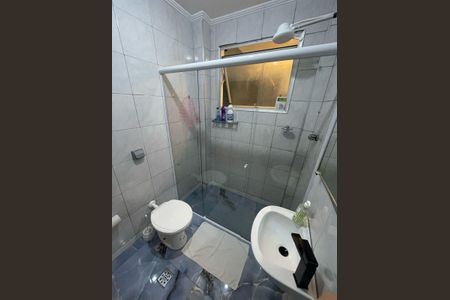 Banheiro de apartamento para alugar com 2 quartos, 55m² em Centro, São Vicente