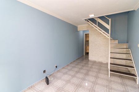 Sala de casa de condomínio para alugar com 2 quartos, 70m² em Bangu, Rio de Janeiro