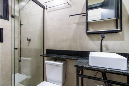 Banheiro de kitnet/studio para alugar com 0 quarto, 25m² em Vila Augusta, Guarulhos