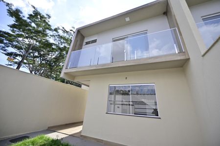 Casa para alugar com 3 quartos, 87m² em Residencial Recanto do Bosque, Goiânia