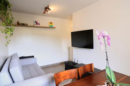 Sala de apartamento à venda com 2 quartos, 60m² em Santa Efigênia, Belo Horizonte