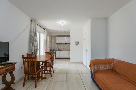 Sala de apartamento para alugar com 3 quartos, 66m² em Jardim Salete, Taboão da Serra