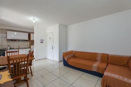 Sala de apartamento para alugar com 3 quartos, 66m² em Jardim Salete, Taboão da Serra