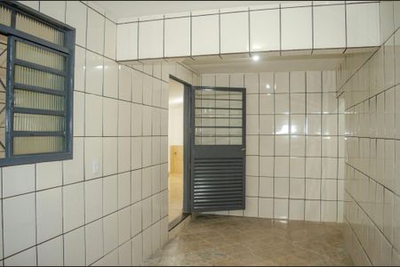 Casa para alugar com 3 quartos, 340m² em Vila Jardim Pompéia, Goiânia