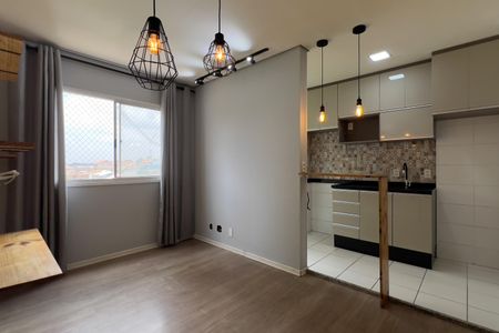Sala de apartamento para alugar com 2 quartos, 44m² em Jardim Las Vegas, Guarulhos