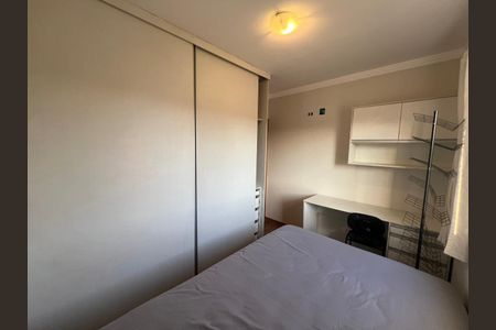 Quarto de apartamento para alugar com 3 quartos, 86m² em Jardim Marister, Jacareí