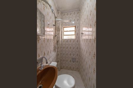 Banheiro de casa para alugar com 1 quarto, 30m² em Vila Nhocuné, São Paulo