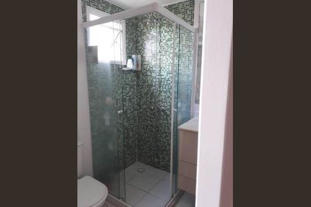 Banheiro de apartamento à venda com 2 quartos, 62m² em Usina Piratininga, São Paulo