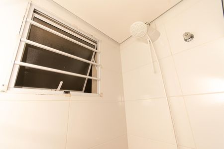 Banheiro de casa para alugar com 1 quarto, 39m² em Chácara Mafalda, São Paulo