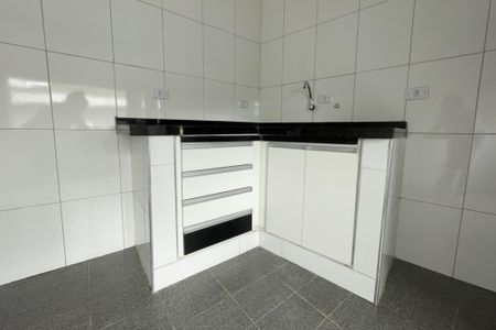 Casa para alugar com 1 quarto, 35m² em Vila Dionisia, São Paulo