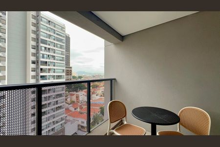Varanda de kitnet/studio para alugar com 1 quarto, 25m² em Pompeia, São Paulo