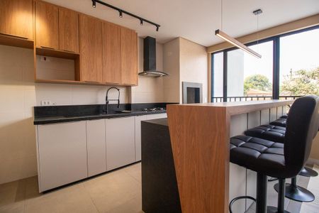 Cozinha - Armários de apartamento para alugar com 2 quartos, 56m² em Bacacheri, Curitiba