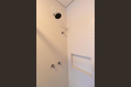 Banheiro Social de apartamento para alugar com 2 quartos, 56m² em Bacacheri, Curitiba