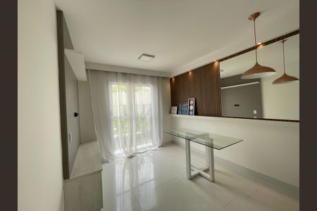 Sala de casa de condomínio para alugar com 2 quartos, 71m² em Jardim dos Pereiras (caucaia do Alto), Cotia