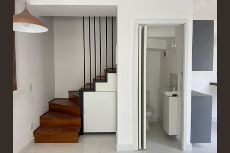 Sala de casa de condomínio para alugar com 2 quartos, 71m² em Jardim dos Pereiras (caucaia do Alto), Cotia