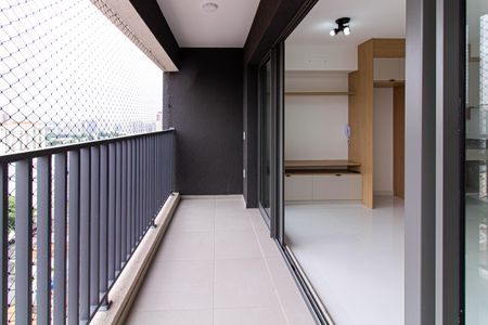 Varanda de kitnet/studio para alugar com 1 quarto, 33m² em Pompeia, São Paulo