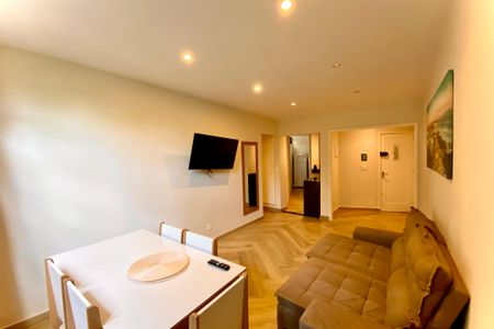 Apartamento para alugar com 2 quartos, 80m² em Glória, Rio de Janeiro