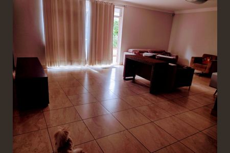 Casa à venda com 6 quartos, 240m² em São Pedro, Belo Horizonte