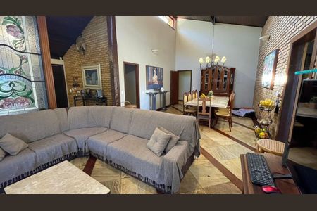 Casa de Condomínio à venda com 4 quartos, 400m² em Vile de Montagne, Nova Lima