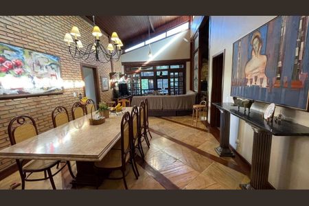 Casa de Condomínio à venda com 4 quartos, 400m² em Vile de Montagne, Nova Lima