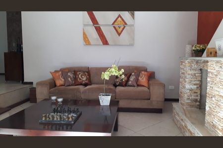 Casa à venda com 3 quartos, 400m² em Arvoredo, Nova Lima