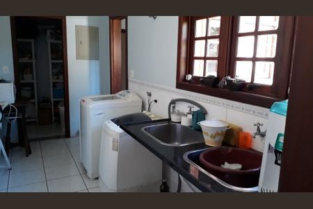 Casa à venda com 3 quartos, 400m² em Arvoredo, Nova Lima