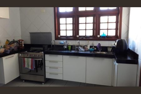 Casa à venda com 3 quartos, 400m² em Arvoredo, Nova Lima