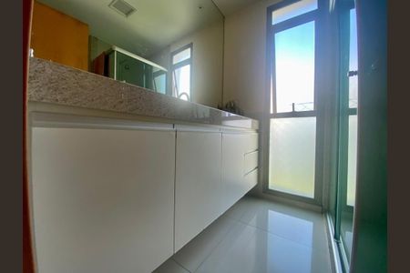 Apartamento à venda com 3 quartos, 143m² em Vale dos Cristais, Nova Lima
