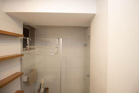 Banheiro de apartamento para alugar com 1 quarto, 35m² em Lago Norte, Brasília
