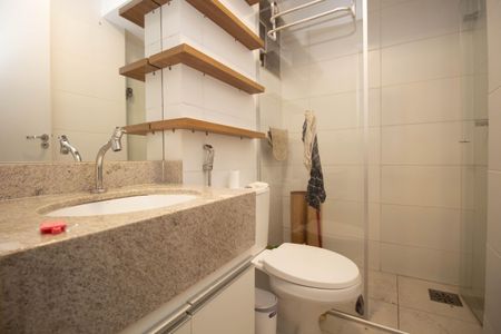 Banheiro de apartamento para alugar com 1 quarto, 35m² em Lago Norte, Brasília