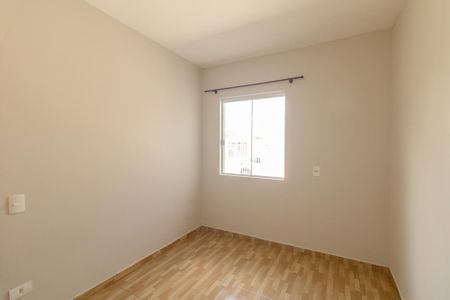 Quarto 1 de casa para alugar com 2 quartos, 42m² em Uberaba, Curitiba