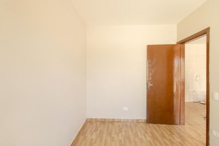 Quarto 1 de casa para alugar com 2 quartos, 42m² em Uberaba, Curitiba
