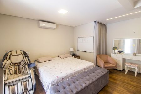Suíte master de casa de condomínio à venda com 5 quartos, 450m² em Residencial Nove (alphaville), Santana de Parnaíba