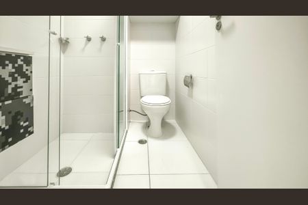 Banheiro de apartamento para alugar com 1 quarto, 27m² em Socorro, São Paulo