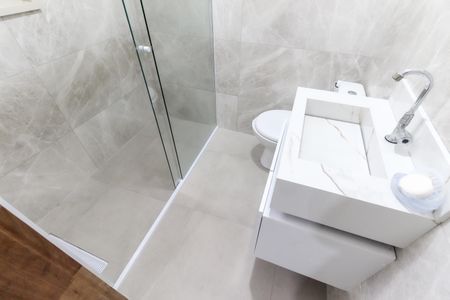 Banheiro de casa para alugar com 1 quarto, 40m² em Vila Itaim, São Paulo