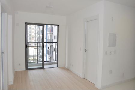 Detalhe - Sala e Sala de Jantar de apartamento para alugar com 2 quartos, 44m² em Vila Albertina, São Paulo