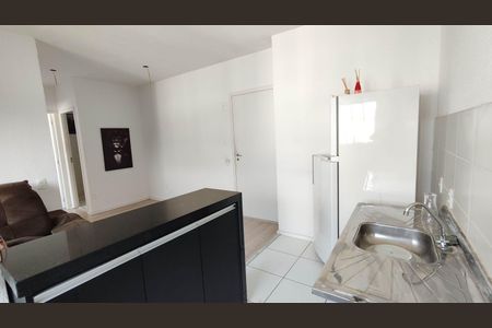 Cozinha e Área de Serviço de apartamento para alugar com 2 quartos, 42m² em Vila Perracini, Poá