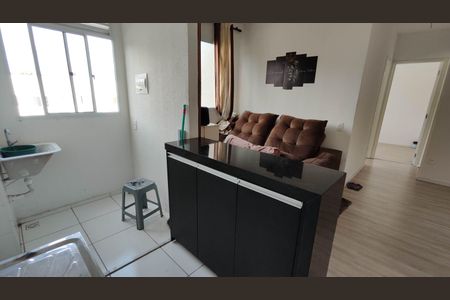 Cozinha e Área de Serviço de apartamento para alugar com 2 quartos, 42m² em Vila Perracini, Poá