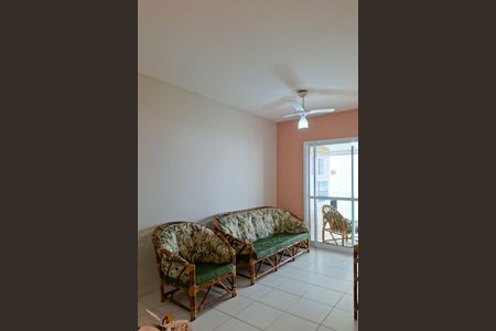 Sala de apartamento para alugar com 2 quartos, 70m² em Nova Mirim, Praia Grande