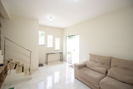 Sala de casa à venda com 3 quartos, 180m² em Nossa Senhora de Fatima, Contagem
