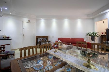 Sala de apartamento à venda com 2 quartos, 109m² em Jardim Henriqueta, Taboão da Serra
