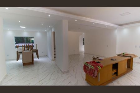 Casa de Condomínio para alugar com 5 quartos, 295m² em Santa Barbara, Niterói