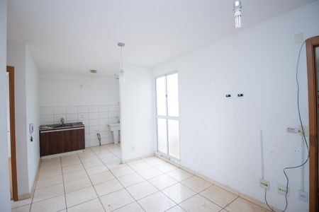 Sala de apartamento para alugar com 2 quartos, 45m² em Chacaras Reunidas Santa Terezinha, Contagem