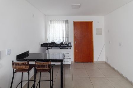 Cozinha de kitnet/studio para alugar com 1 quarto, 29m² em Vila Cleonice, São Paulo