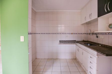 Cozinha de casa de condomínio para alugar com 2 quartos, 80m² em Jaguaré, São Paulo