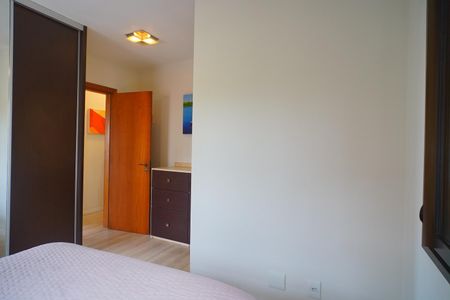 Quarto suíte de apartamento para alugar com 3 quartos, 131m² em São João, Porto Alegre