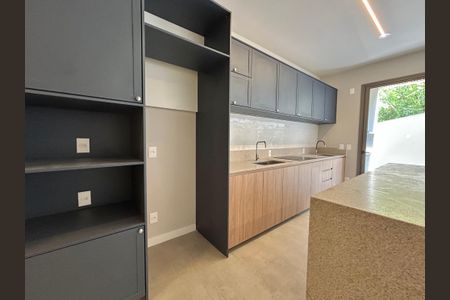 Cozinha de kitnet/studio para alugar com 1 quarto, 50m² em João Paulo, Florianópolis